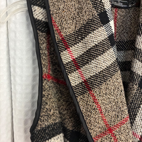 Uno Core Plaid Wrap Vest with Belt - Picture 6 of 10